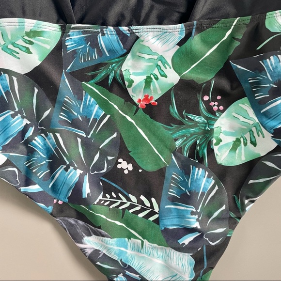 SHEIN Black & Tropical 1 Piece Swimsuit Hi Cut Bathing Suit - Picture 10 of 10